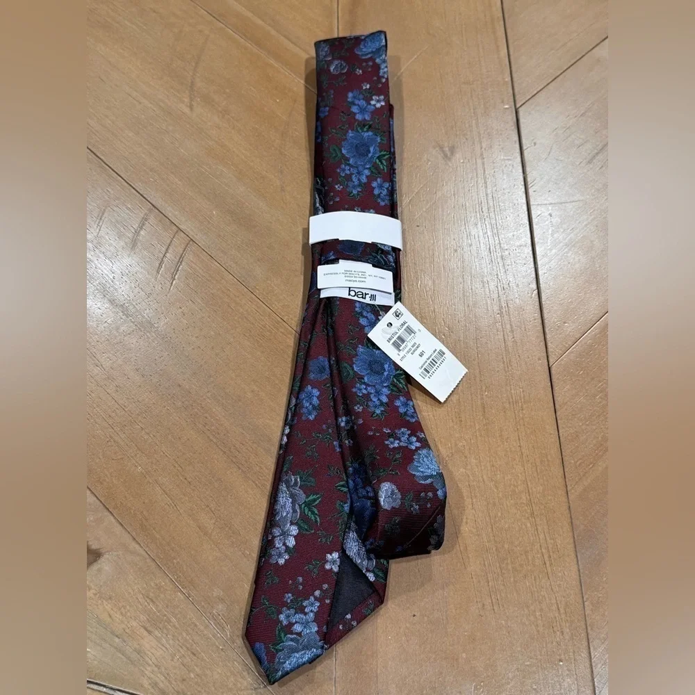 Bar III men’s bristol floral skinny tie